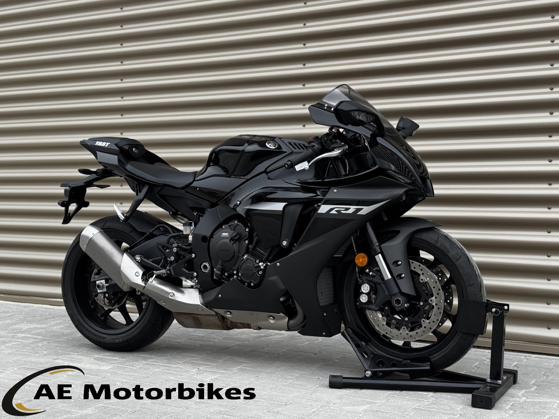Yamaha YZF R1