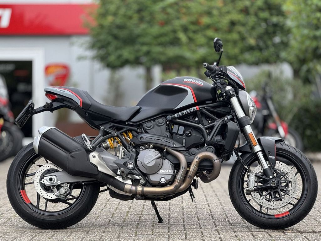 Ducati Monster 821