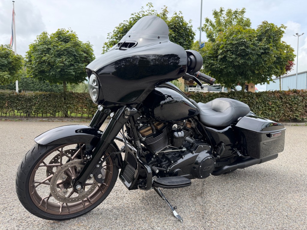 Harley-Davidson FLHXST Street Glide ST
