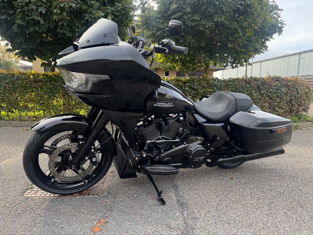 Harley-Davidson FLH Electra Glide Revival