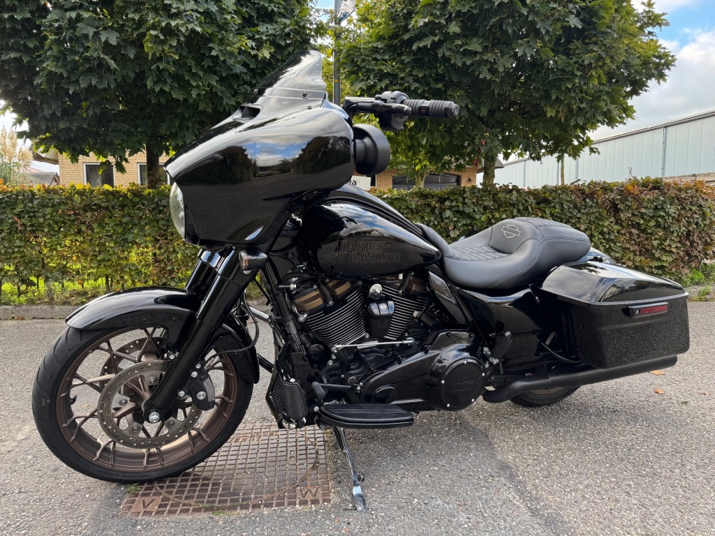 Harley-Davidson FLHXST Street Glide ST