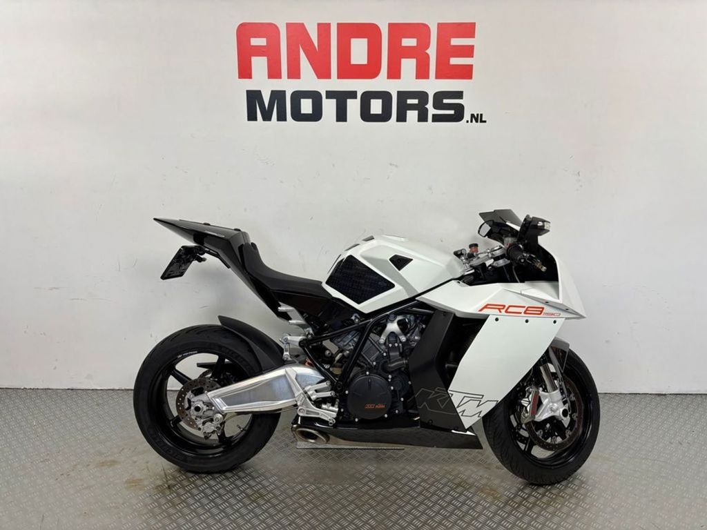 KTM RC 8C Track