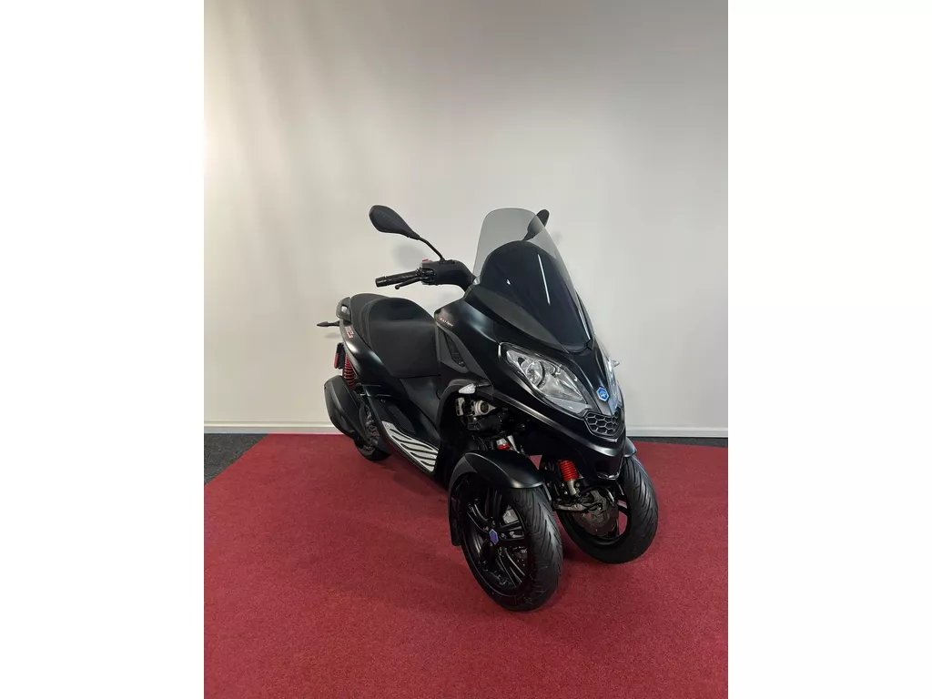Piaggio MP3 300