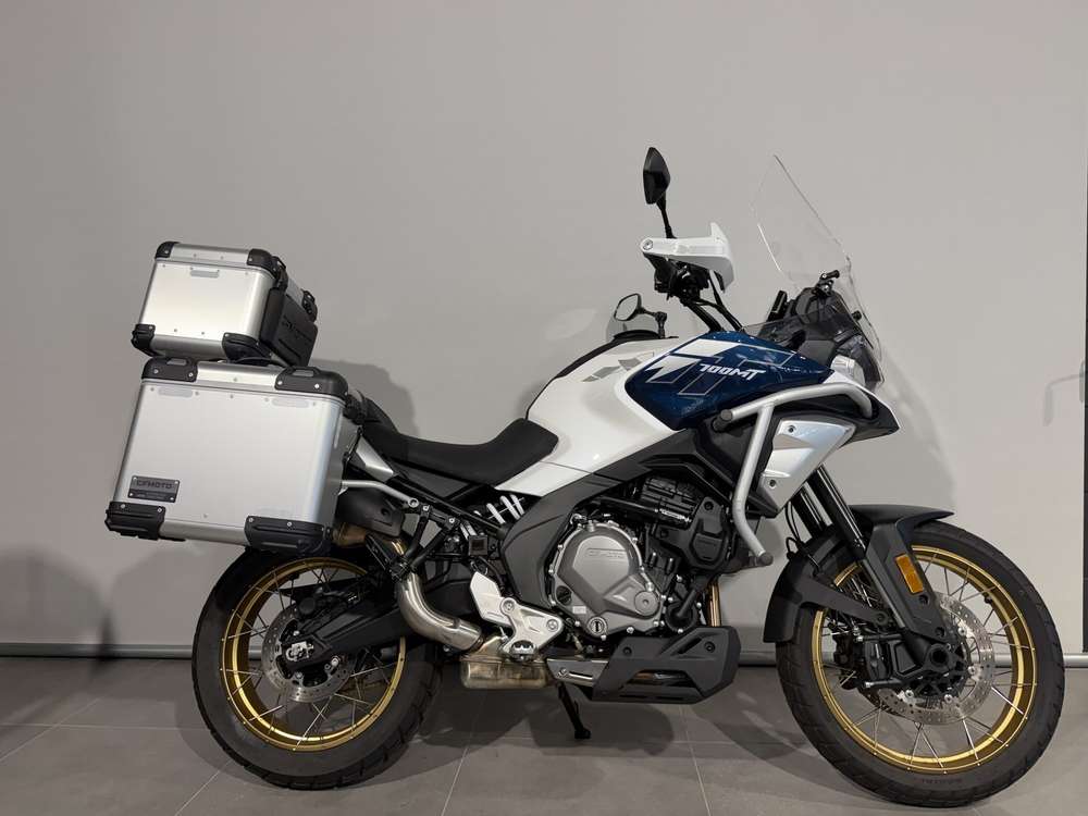CFMOTO 700 MT Adventure