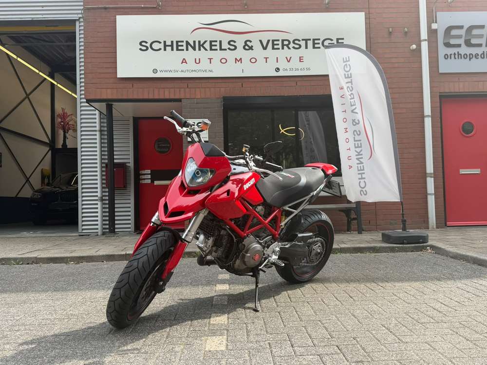 Ducati Hypermotard 1100