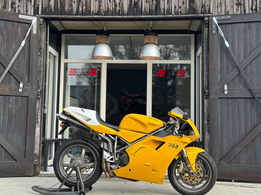 Ducati 748 R