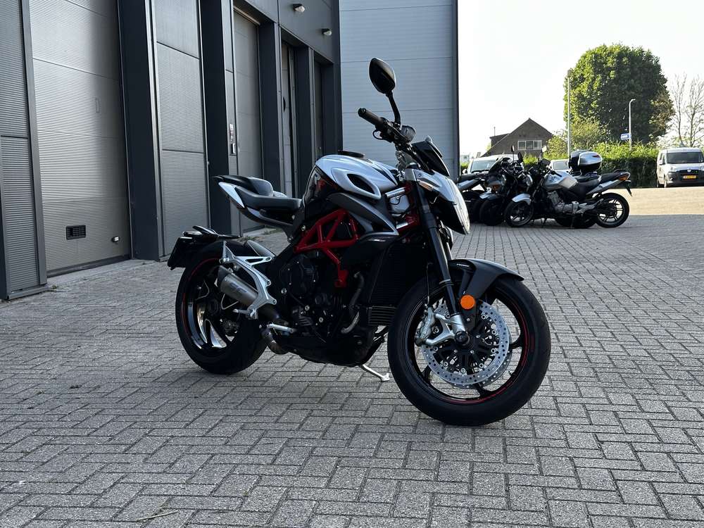 MV Agusta Brutale 800RR