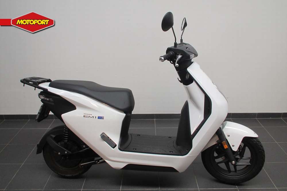 Honda EM1 E