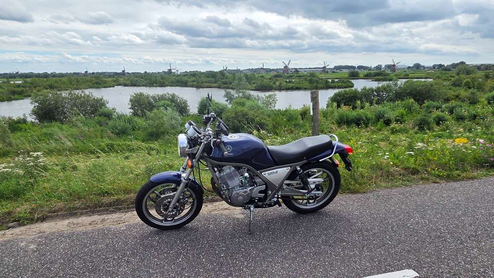 Yamaha SRX 600
