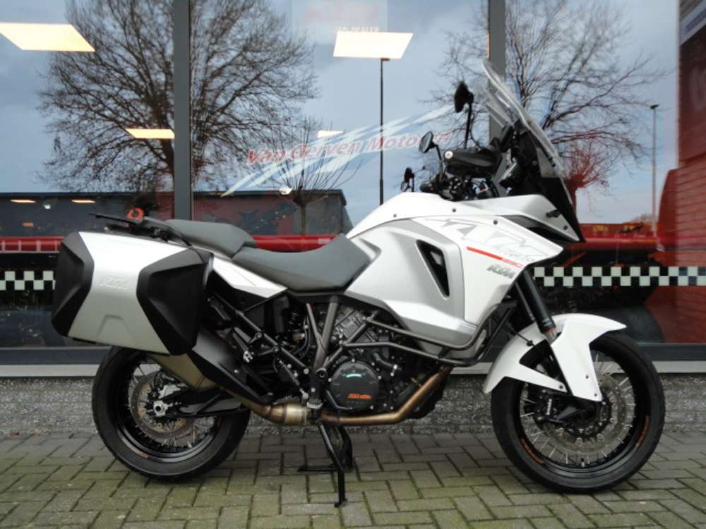 KTM 1290 SUPER ADVENTURE