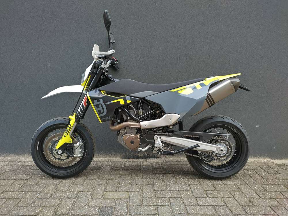 Husqvarna Supermoto 701