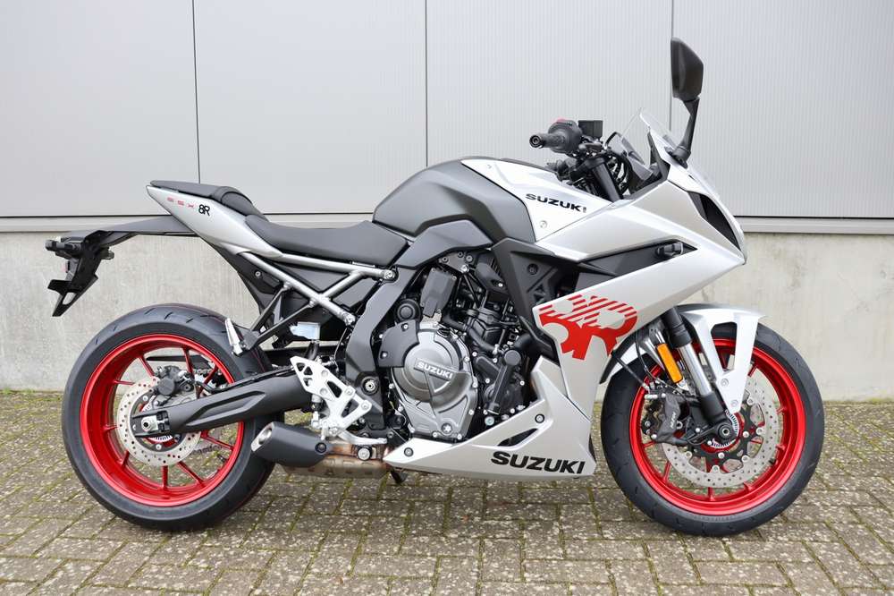 Suzuki GSX-8R