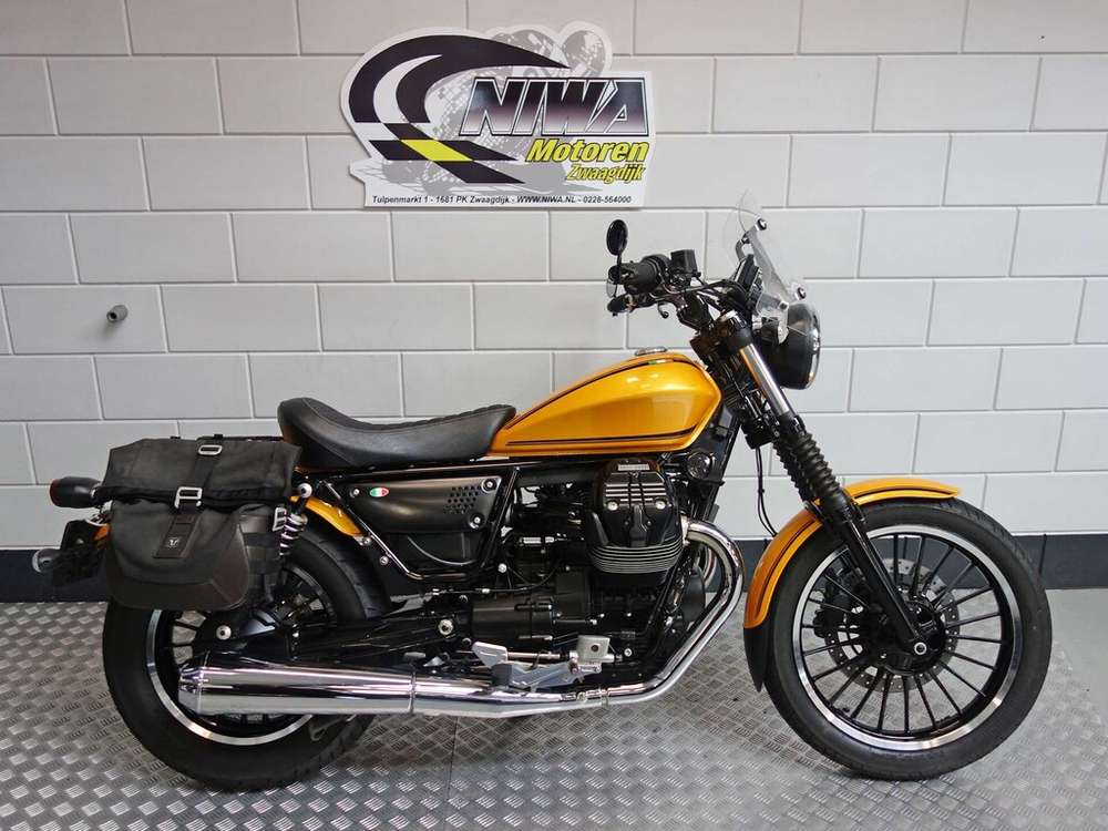 Moto Guzzi V9 Roamer