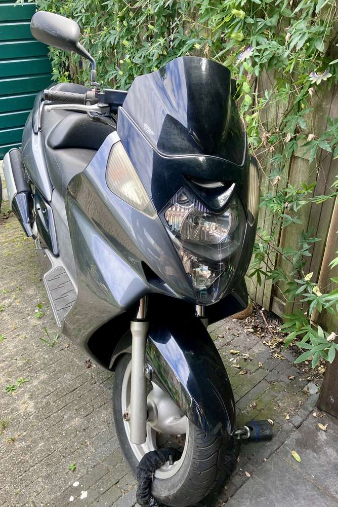 Honda FJS 400 Silver Wing