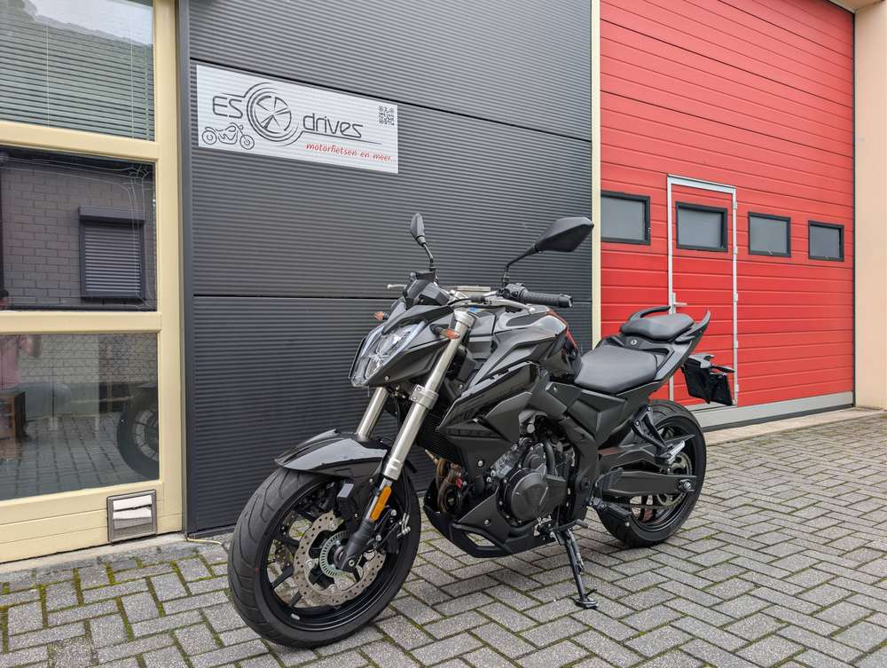 Voge 500 R