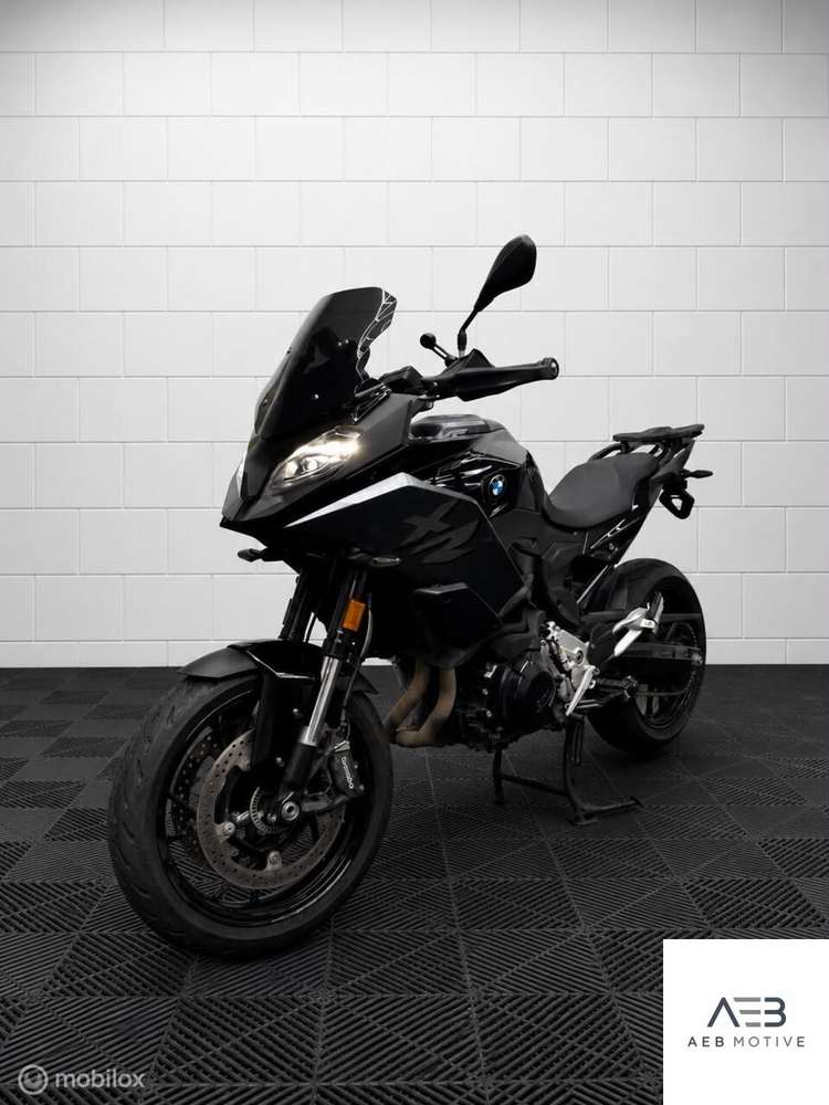BMW  F900 XR