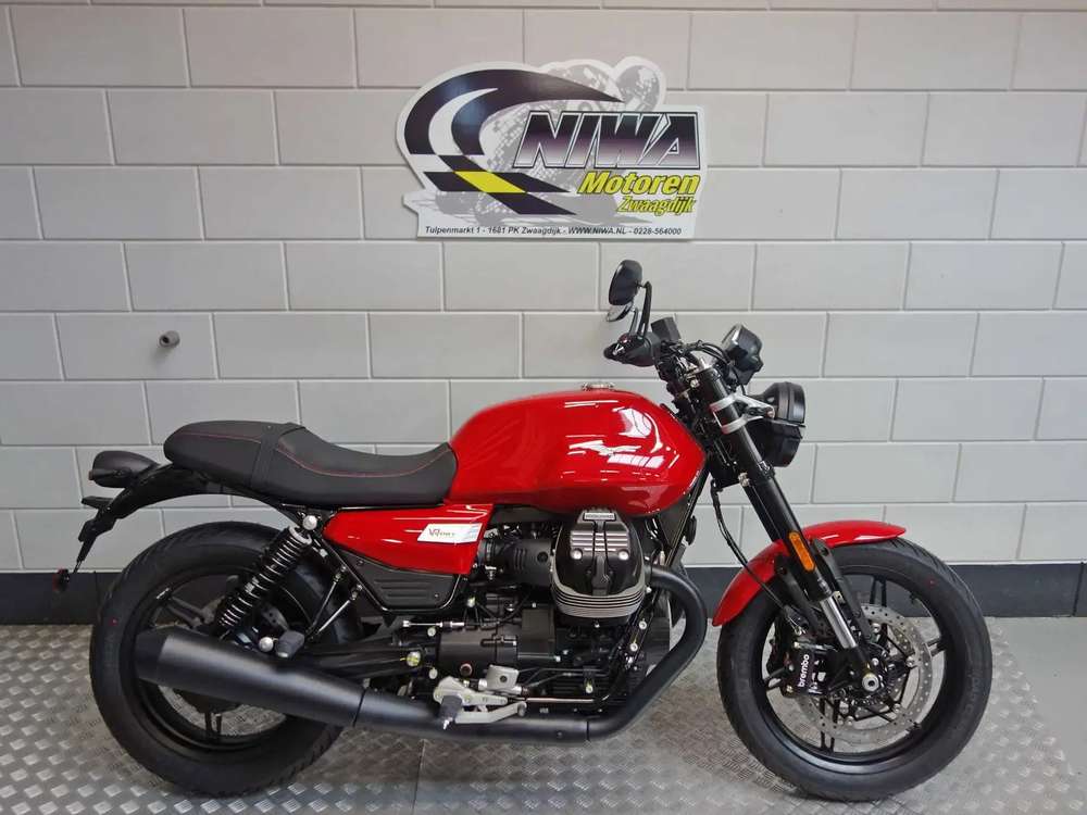 Moto Guzzi V7 750 Sport