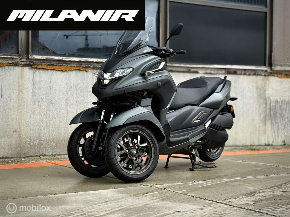 Yamaha Tricity 300