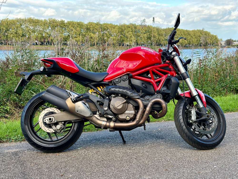 Ducati Monster 821