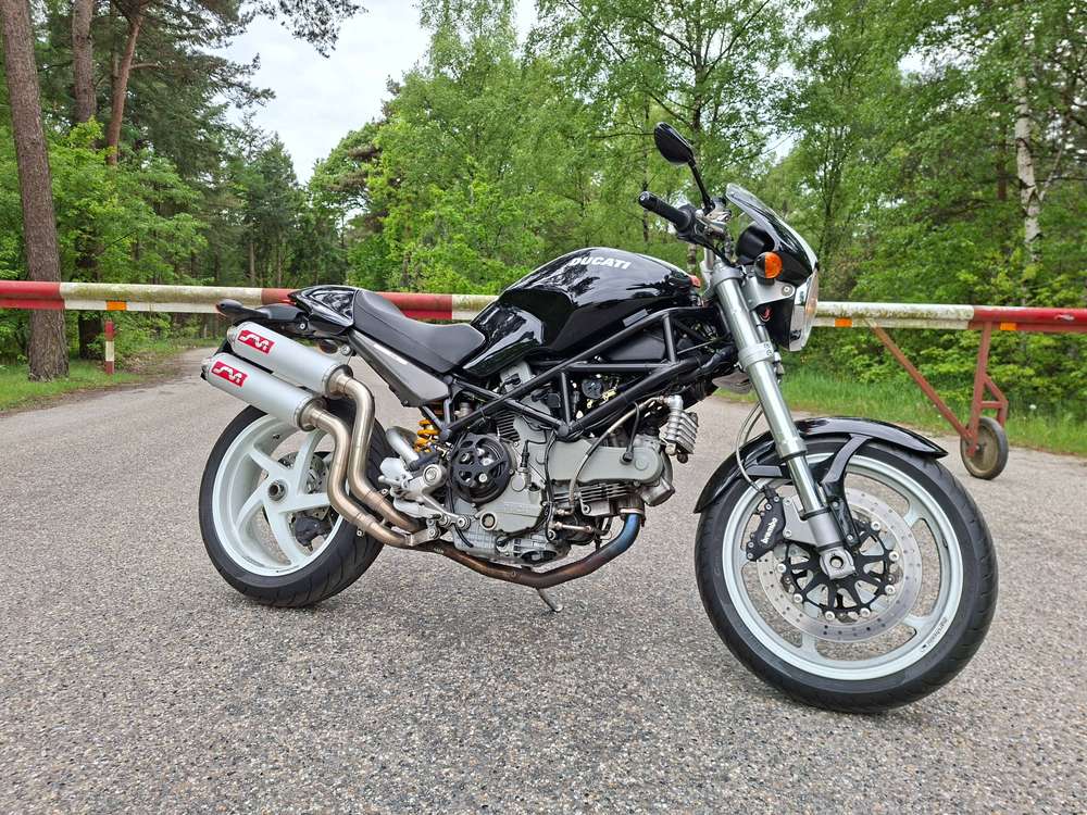Ducati Monster S2R 1000