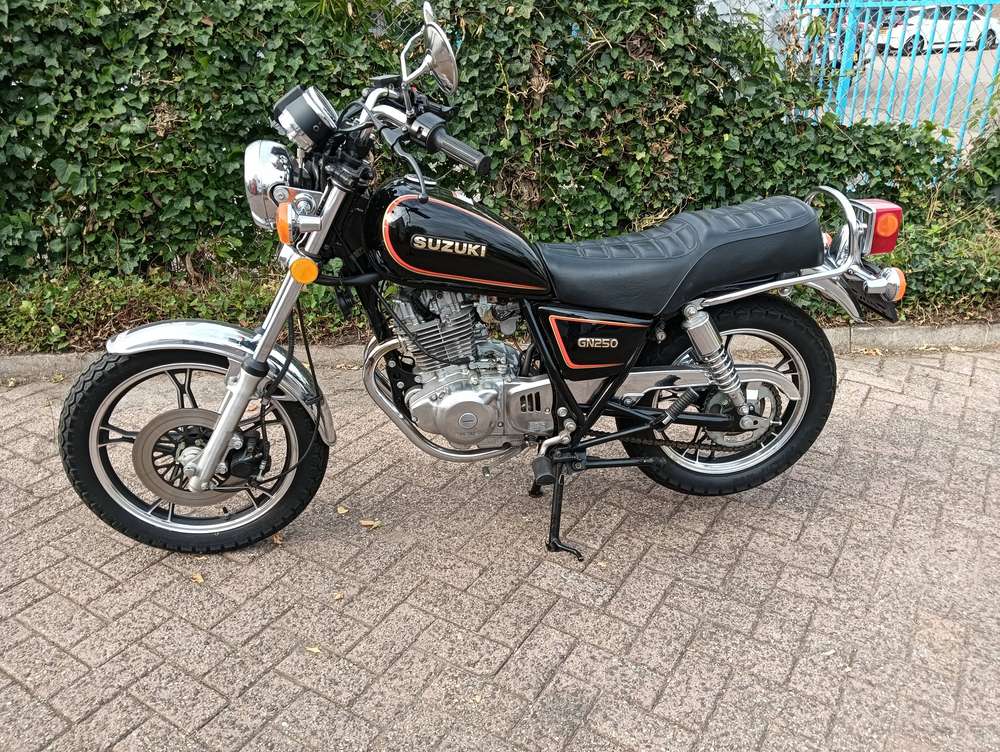 Suzuki GN 250