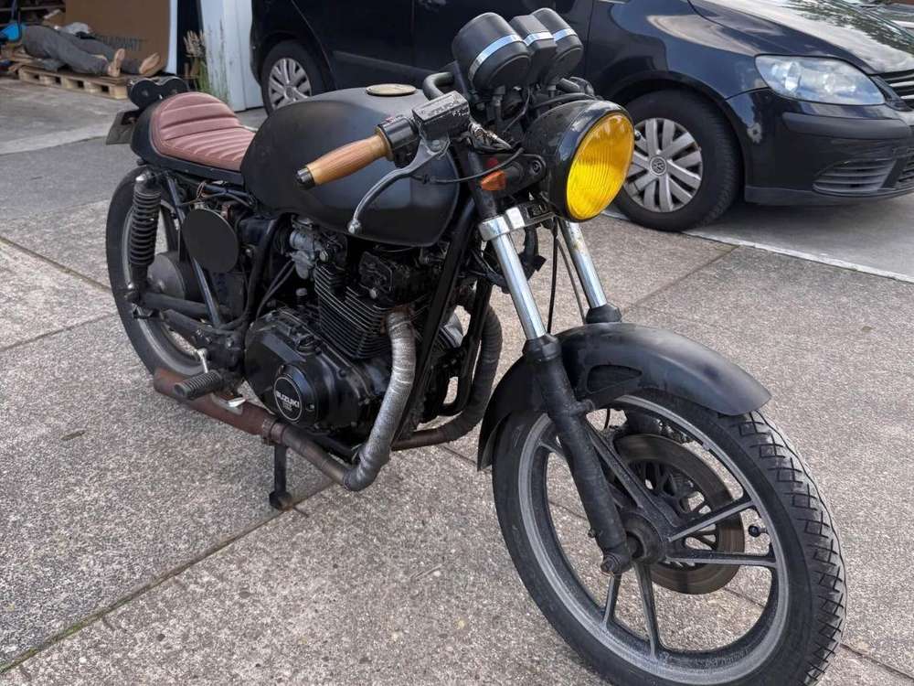 Suzuki GSX 400 Inazuma