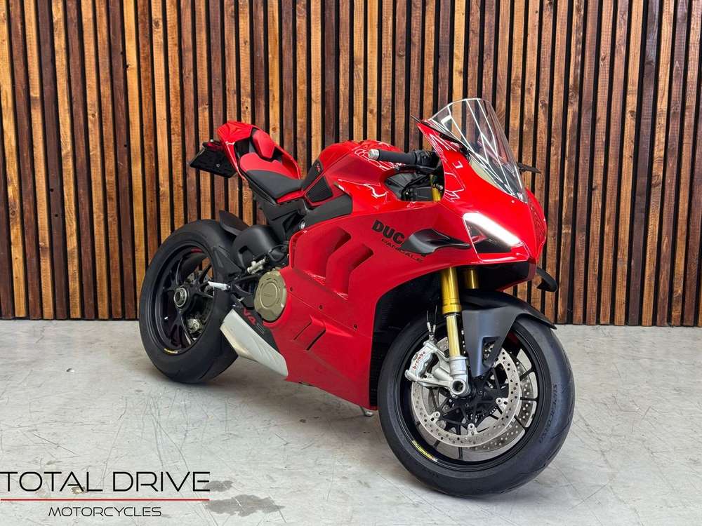 Ducati Panigale V4 S