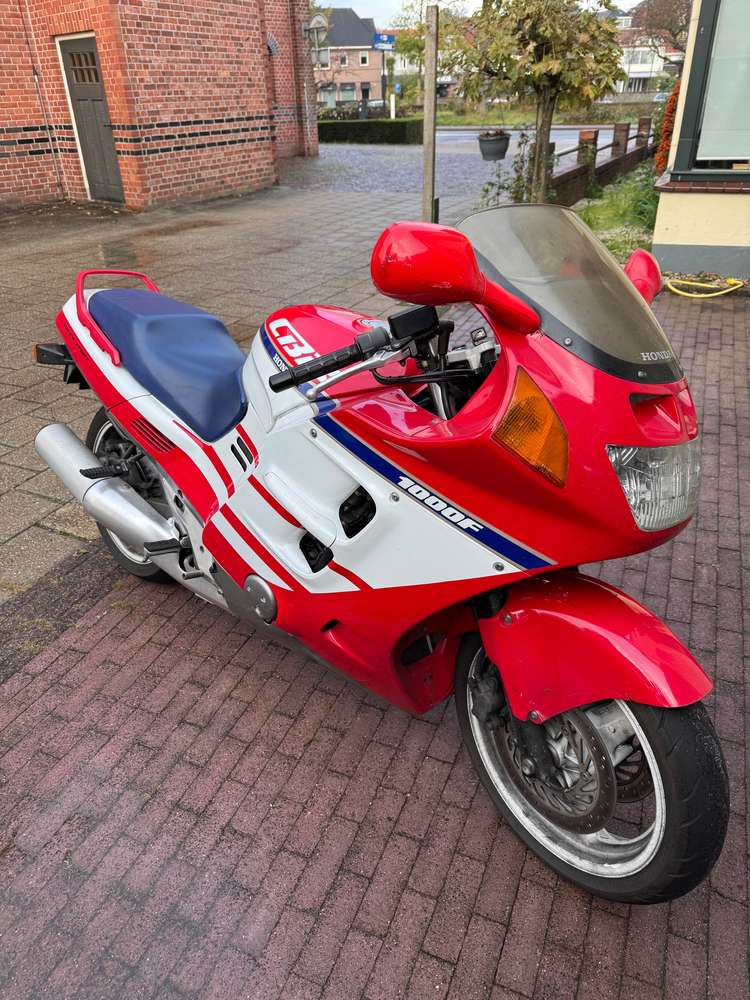 Honda CBR 1000F