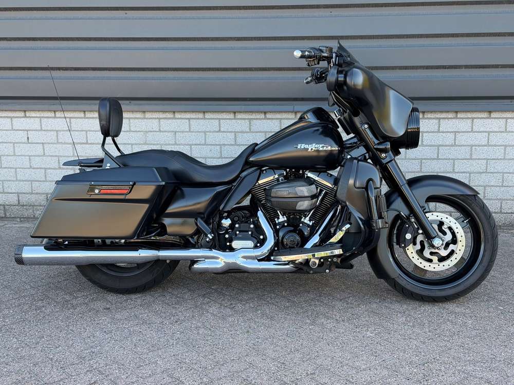 Harley-Davidson FLHX Street Glide