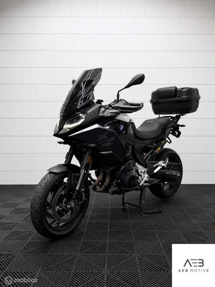 BMW  F900 XR