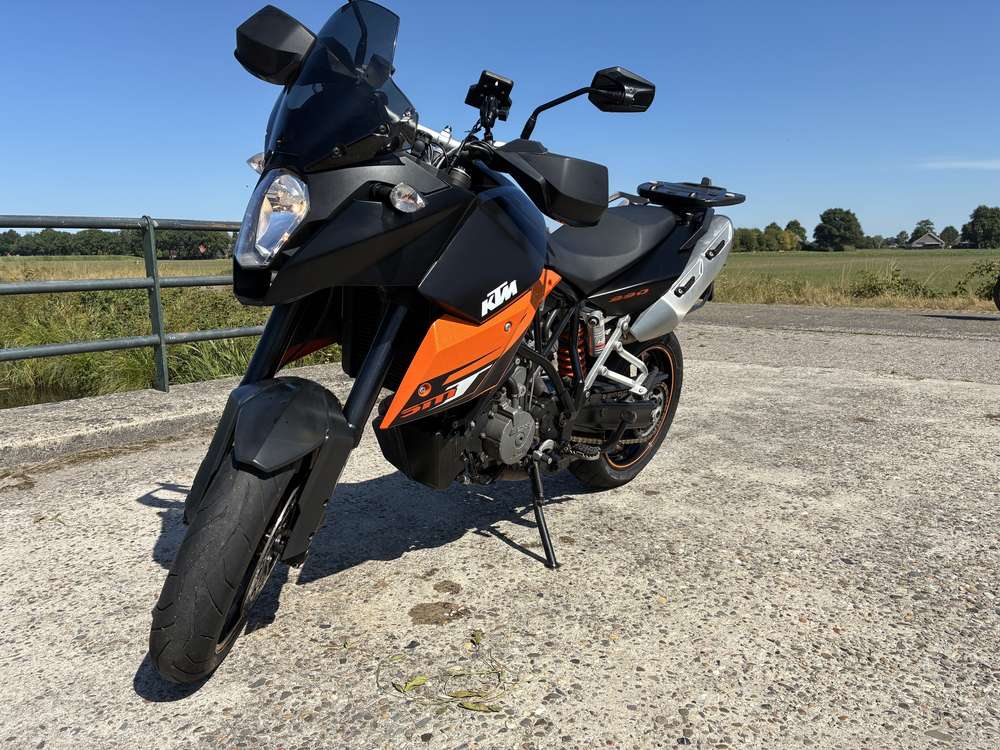 KTM 990 Supermoto T