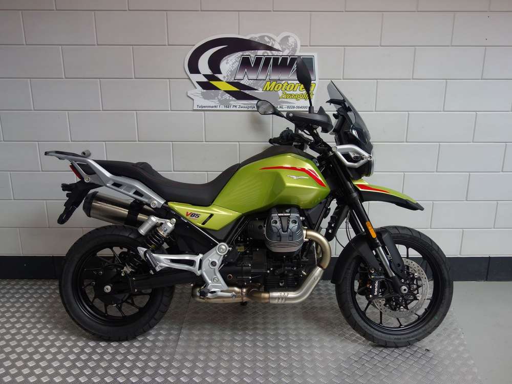 Moto Guzzi V85 TT Strada