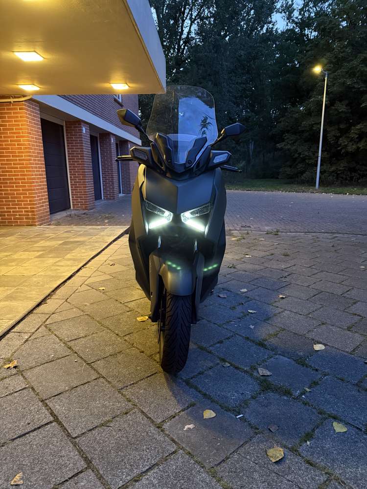 Yamaha XMAX 300