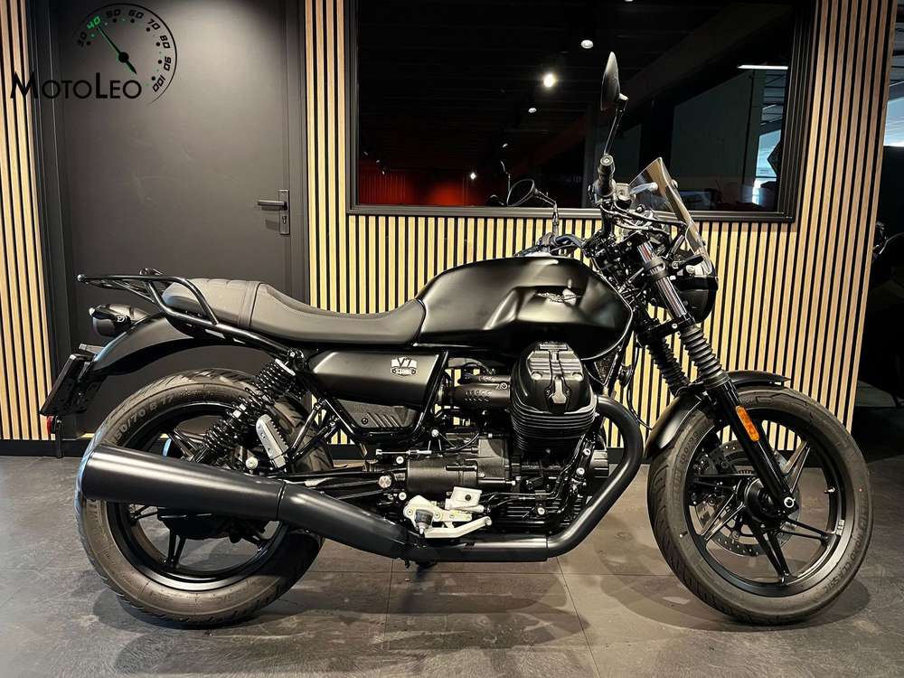 Moto Guzzi V7 III Stone