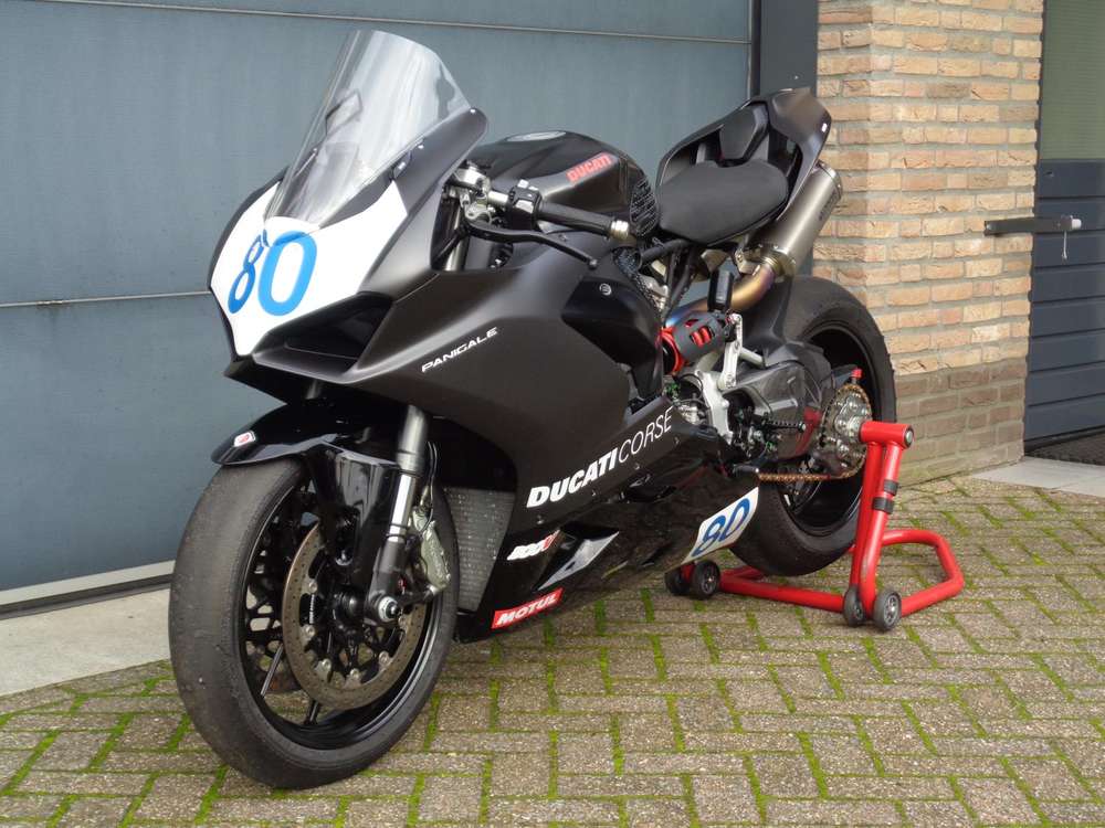 Ducati Panigale V2