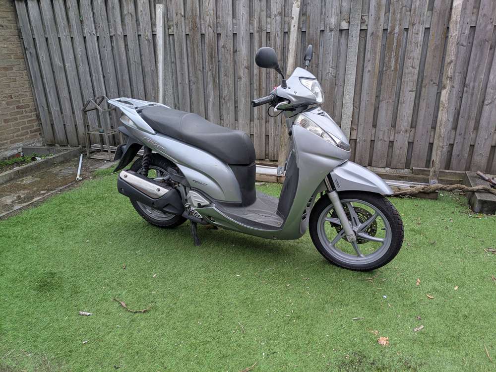 Honda SH 300