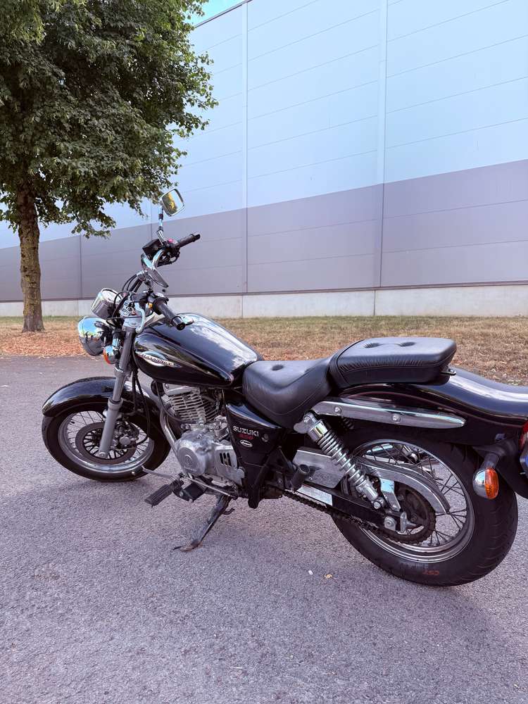 Suzuki GZ 250 Marauder