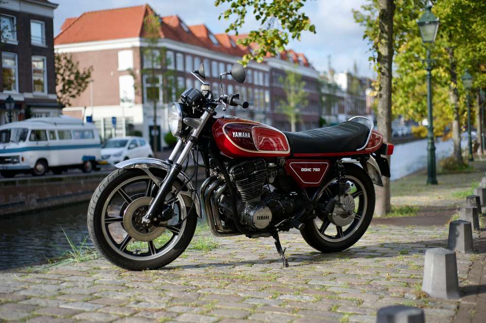 Yamaha XS 750