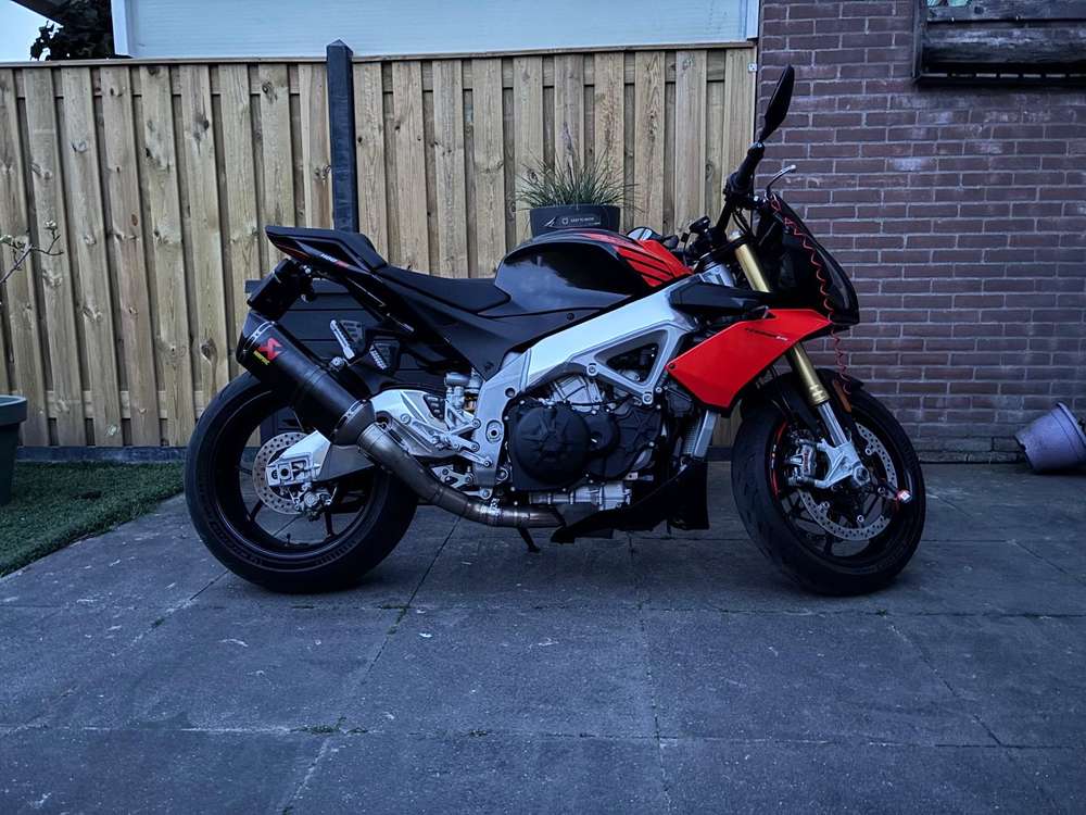 Aprilia Tuono V4 1100 RR