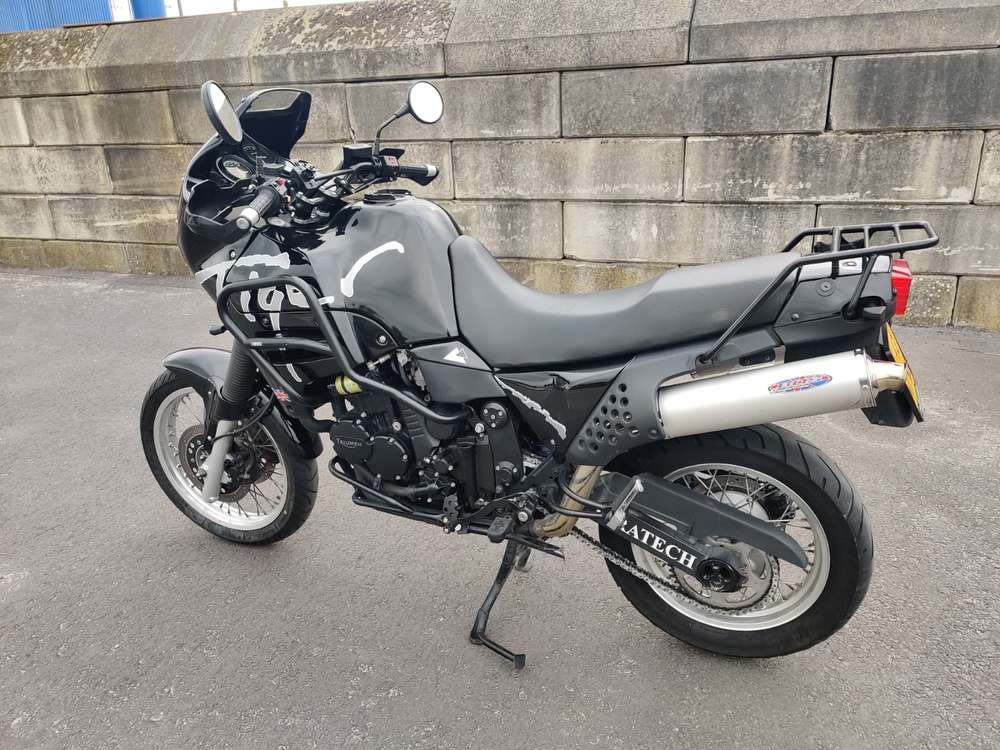 Triumph Tiger 900