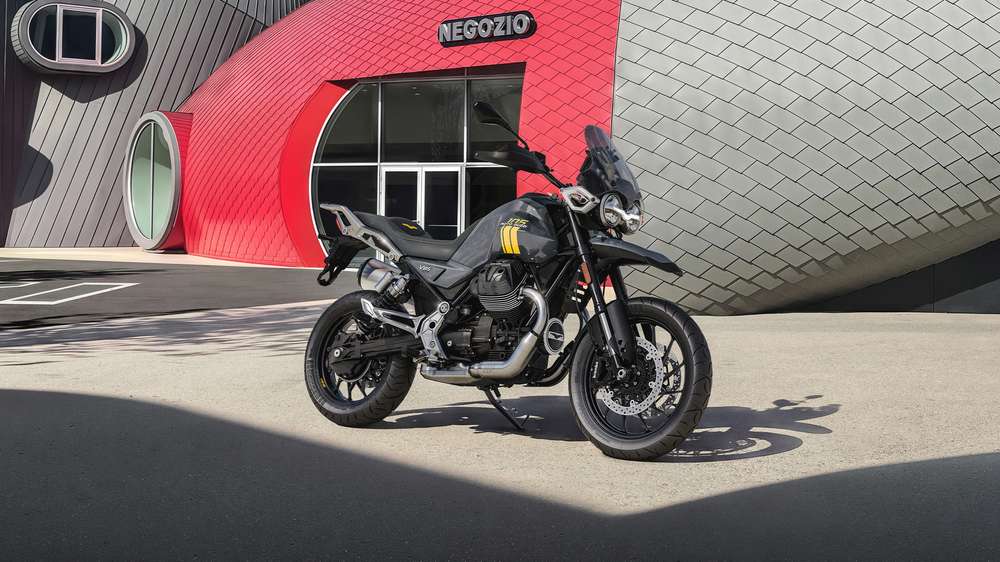 Moto Guzzi V85 TT Strada