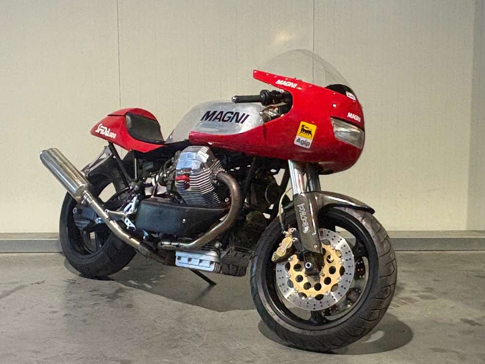 Moto Guzzi MAGNI SFIDA 1000