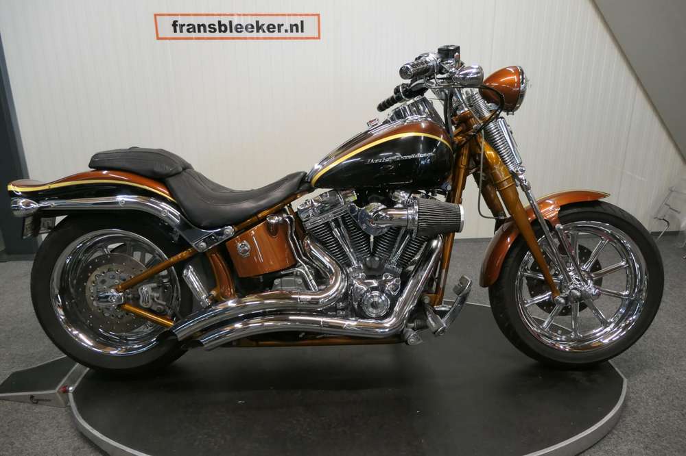 Harley-Davidson FLSTSE Softail Convertible CVO
