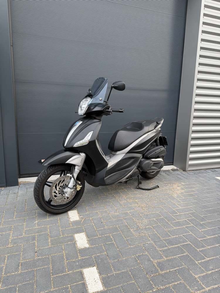 Piaggio Beverly 350