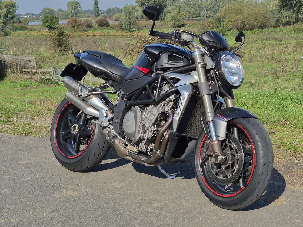 MV Agusta Brutale 910R