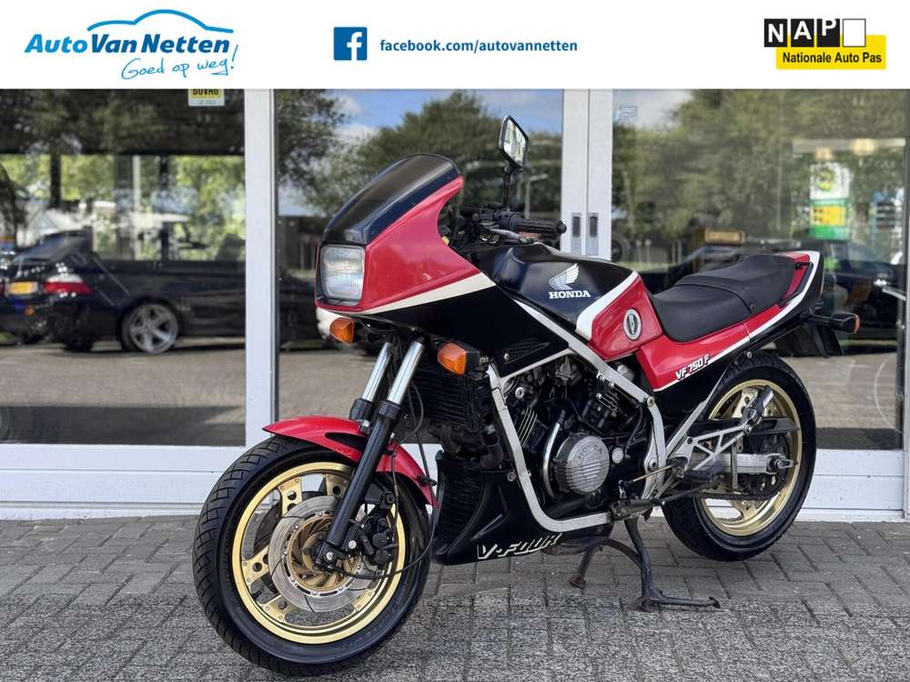 Honda VF 750F Interceptor