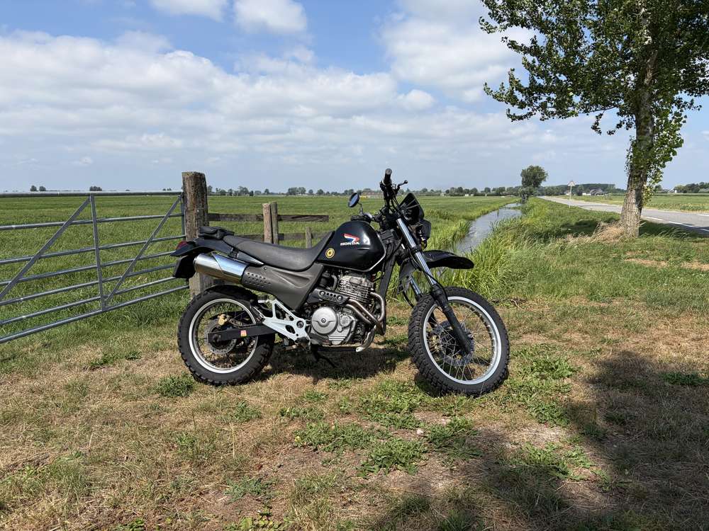 Honda SLR 650