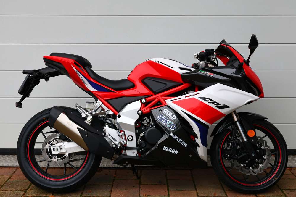 Yamaha YZF R1