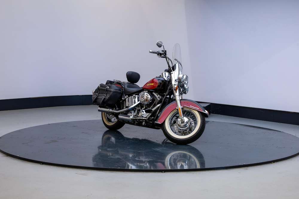 Harley-Davidson FLSTC Heritage Softail Classic