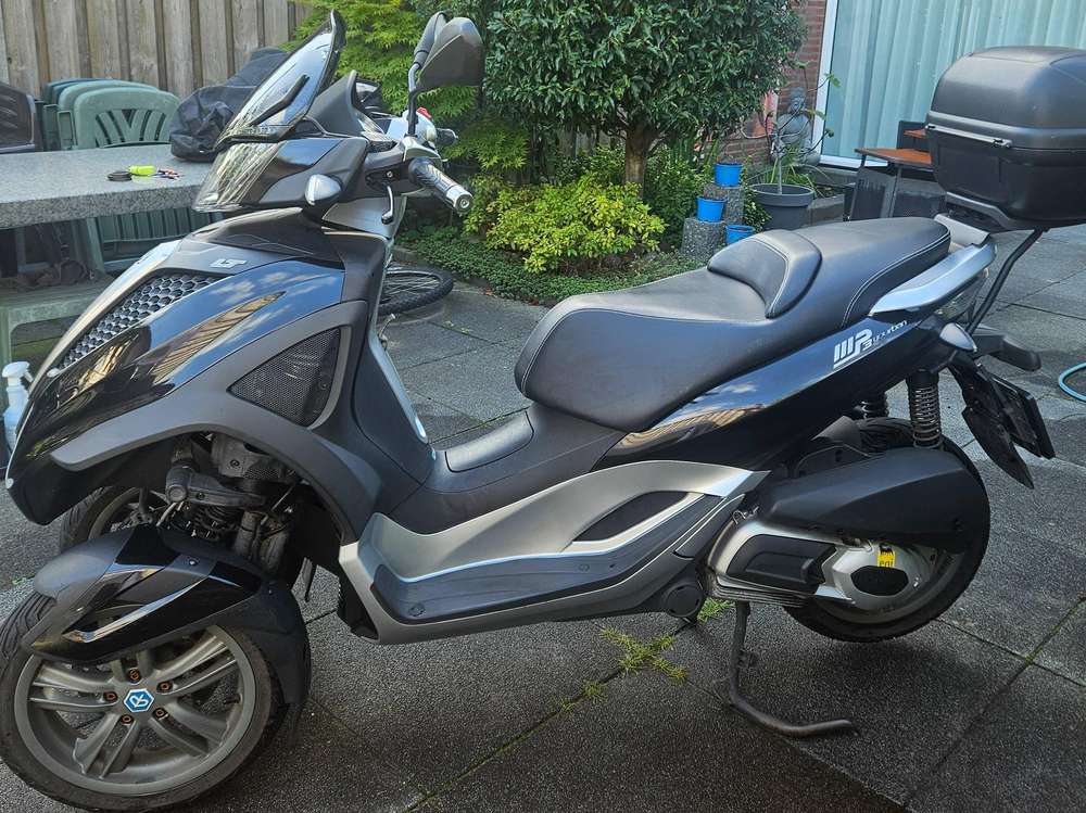 Piaggio MP3 300 LT